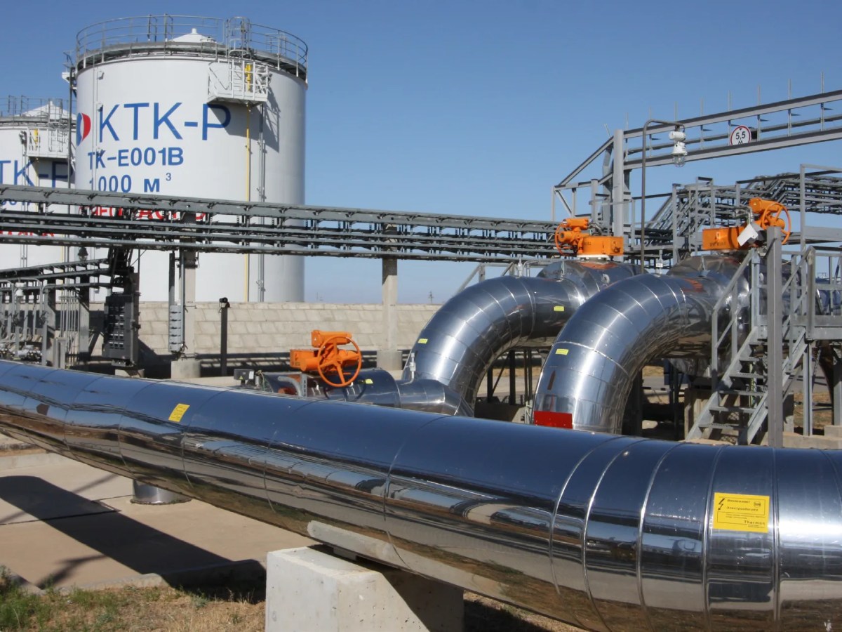 Удар українського безпілотника по Новоросійську поставив під загрозу експорт нафти із Казахстану в Європу